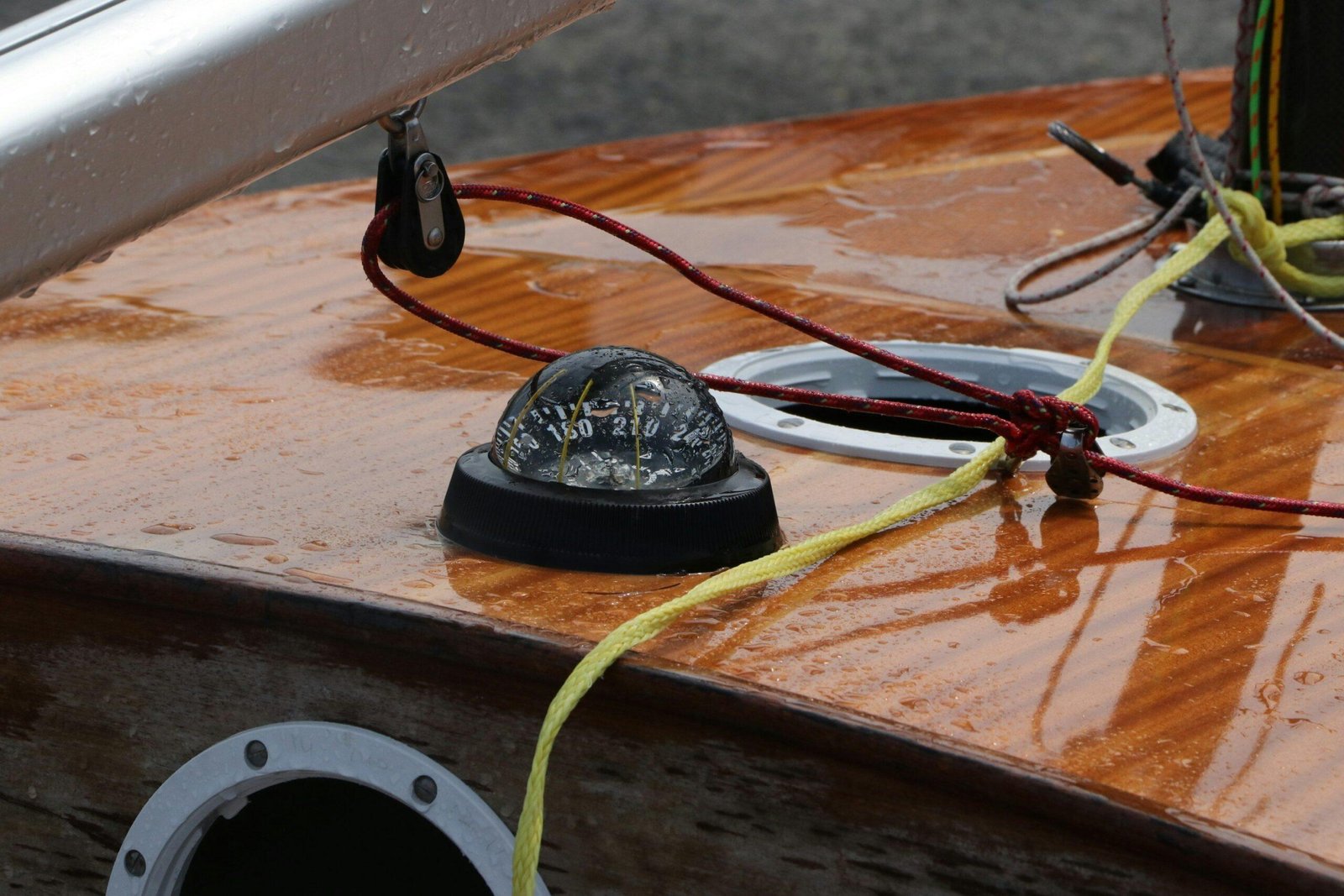 Electrical Issues and Credit Card Roadside Assistance: Your Lifeline When Things Go Dark