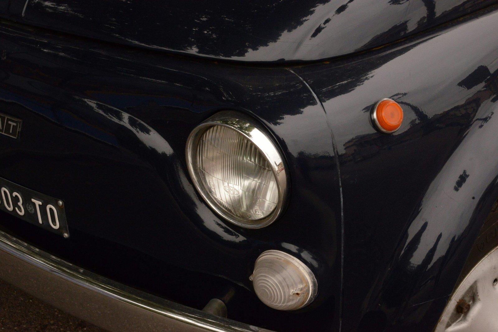 Infographic showing 30% of roadside assistance calls are due to dead batteries