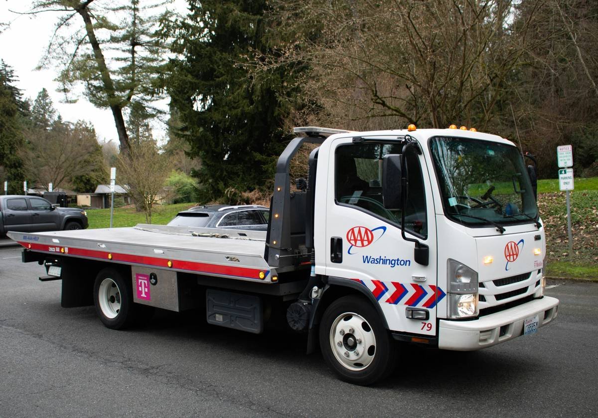 Get Out of a Bind: The Ultimate Guide to Card Roadside Tow Assistance Services