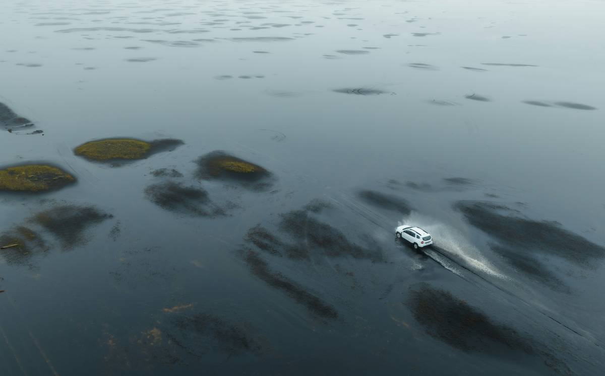 Towing Coverage Plan: How Credit Card Roadside Assistance Can Save You from Stranded Stress